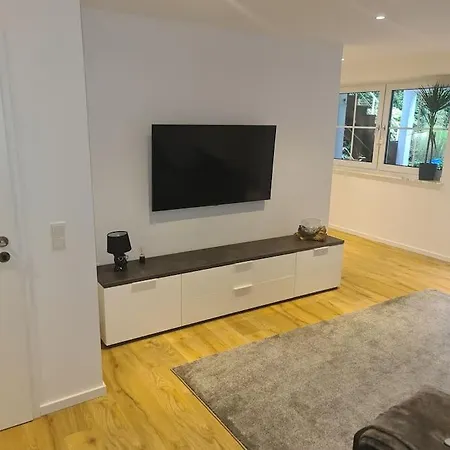 Kernsan. Souterrain-wohnung 60qm Mit Pool Blick Apartment *