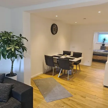 Kernsan. Souterrain-wohnung 60qm Mit Pool Blick Apartment Krefeld